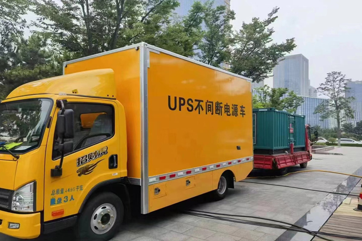 鹤岗发电机租赁施工现场